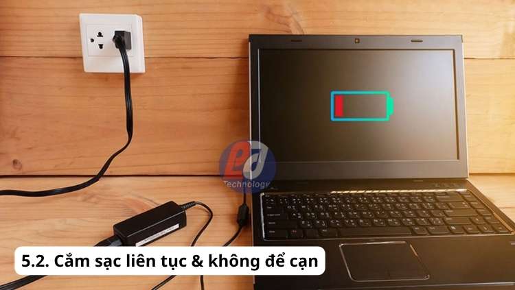 Không để cạn pin về 0% tránh kích hoạt dấu hiệu pin laptop bị chai sớm